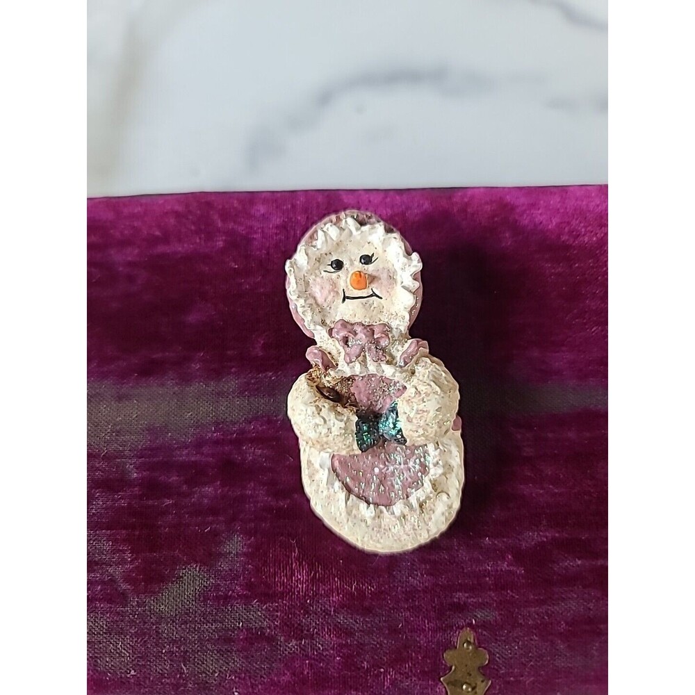 Linda Lindquist 1999 "From A Nickel To The Snowsnickle" Vintage, READ